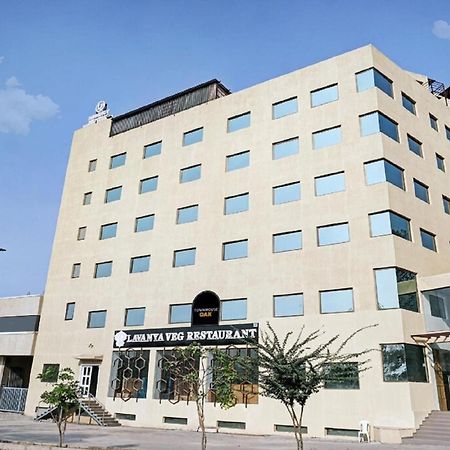 L P Regency, Pune Eksteriør bilde